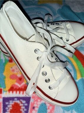 Women’s White Low-Top Canvas Sneakers with Red Trim *fit like a 6